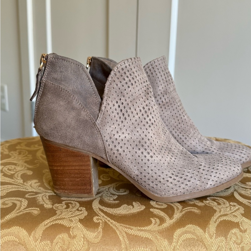 Elegant Suede Ankle Booties